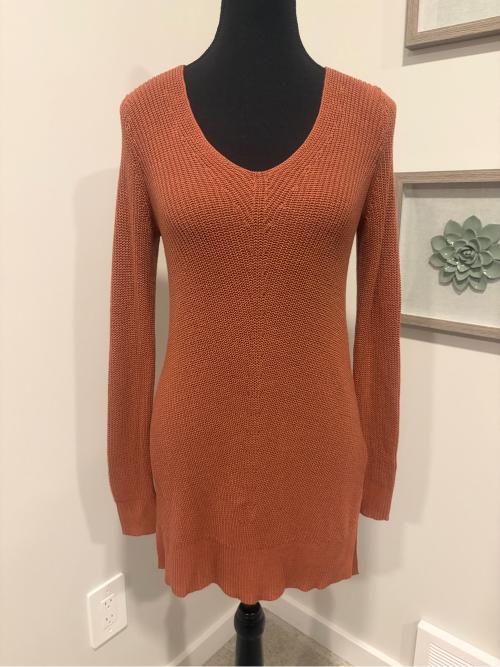Old Navy Rust V-Neck Lightweight Knit Tunic Sweater NWT!